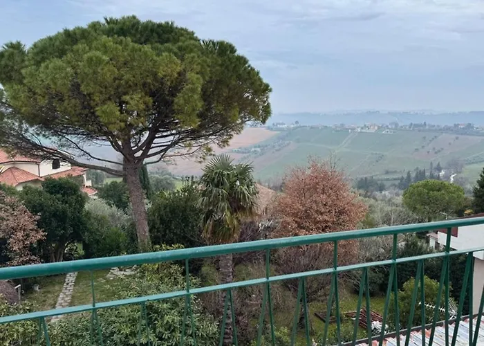 La Finestra Sul Borgo アパート Morro dʼAlba